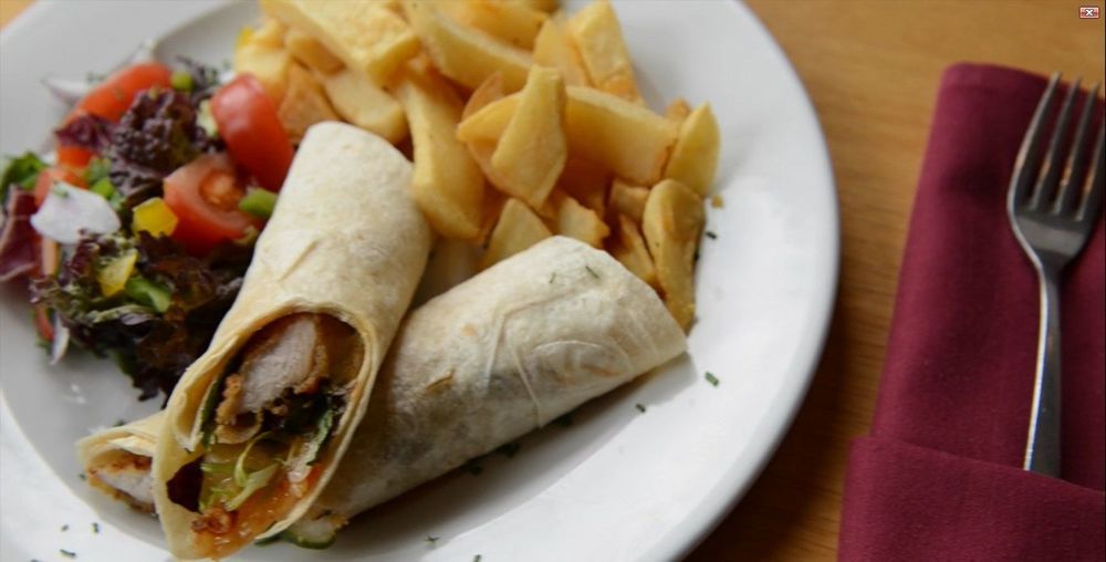 Portrush Adelphi Hotel Buitenkant foto A tortilla wrap