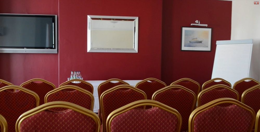 Portrush Adelphi Hotel Buitenkant foto The conference room