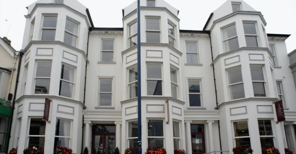 Portrush Adelphi Hotel Buitenkant foto The former home of the school, 1–3 St. Mary's Square, Brighton
