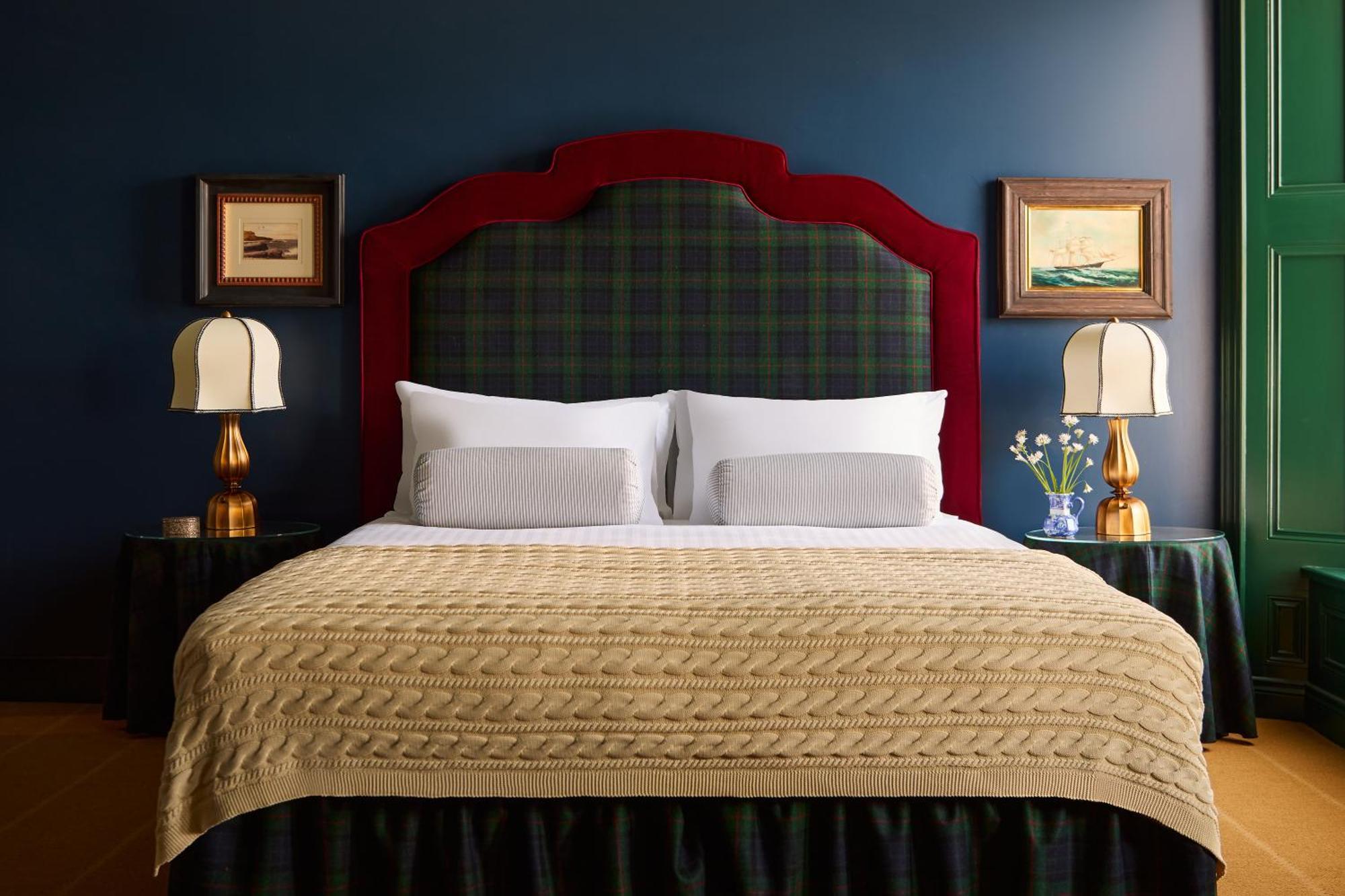 Portrush Adelphi Hotel Buitenkant foto