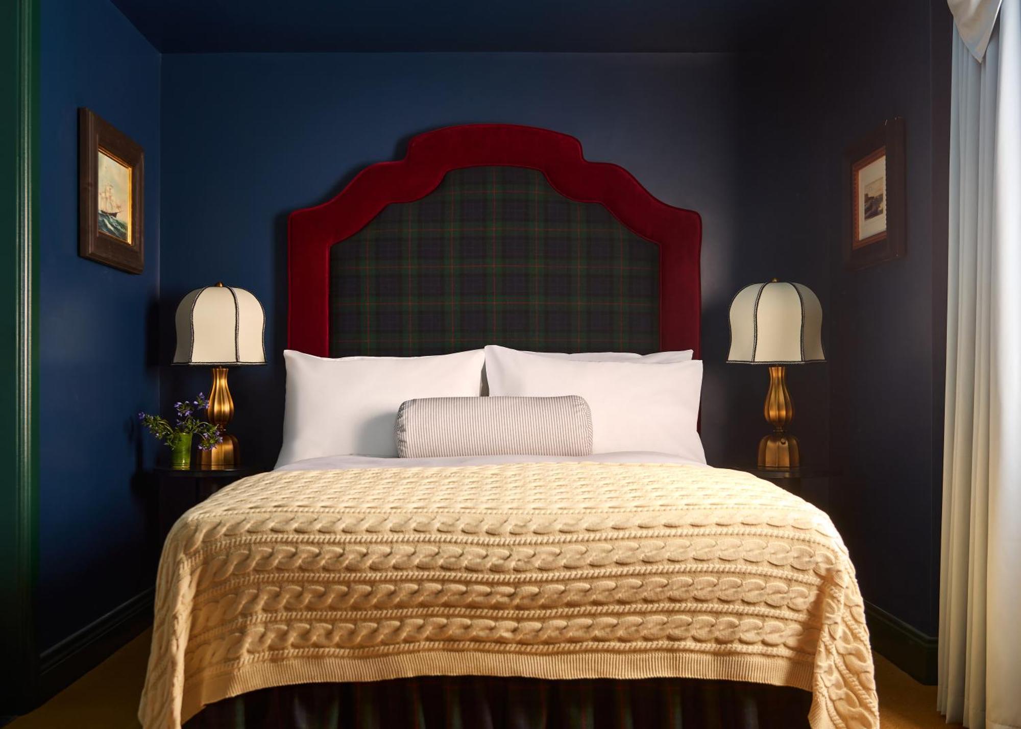 Portrush Adelphi Hotel Buitenkant foto